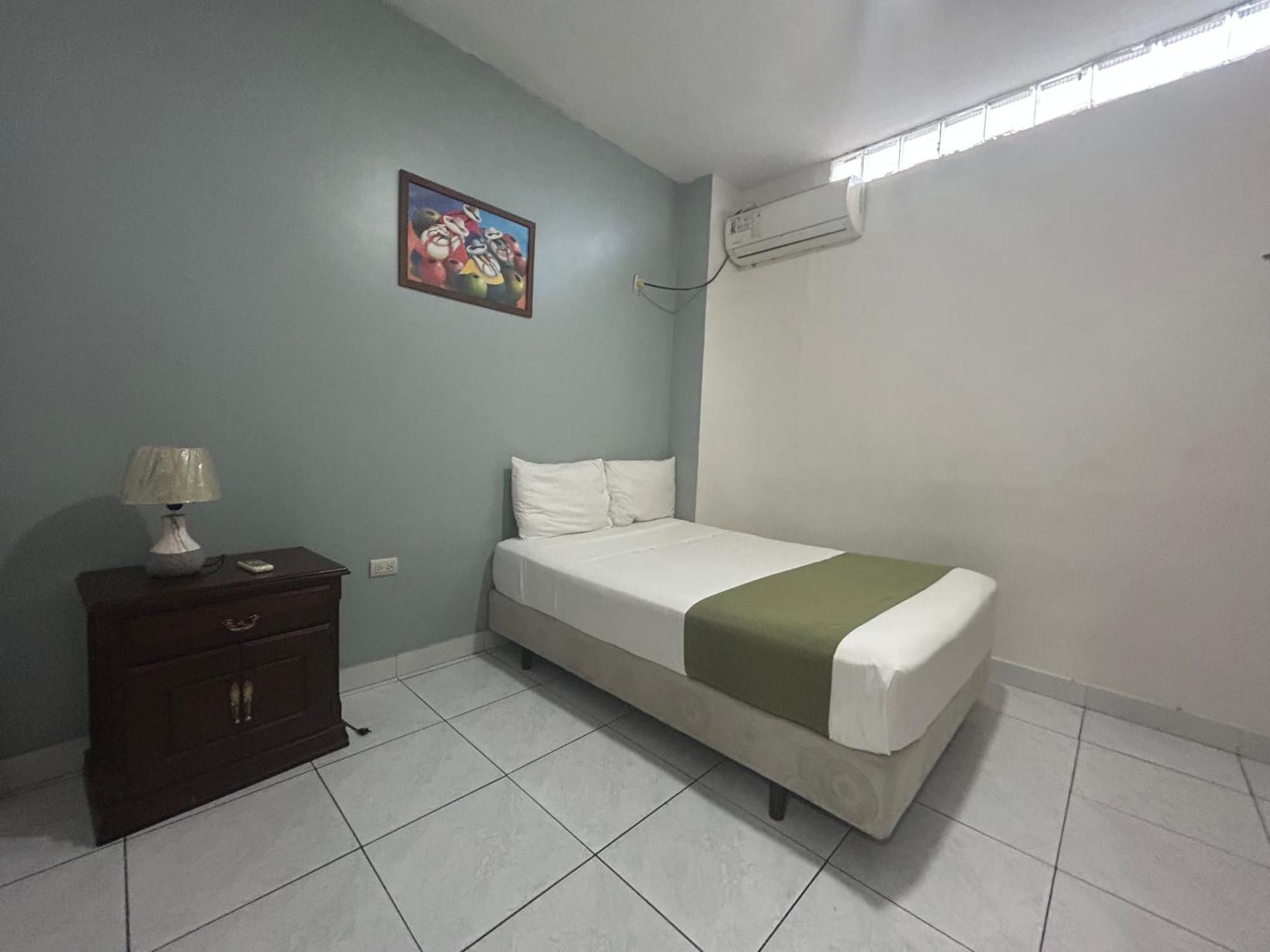 Departamentos De 2 Y 3 Habitaciones En El Centro De Manta Dış mekan fotoğraf